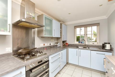 5 bedroom end of terrace house for sale