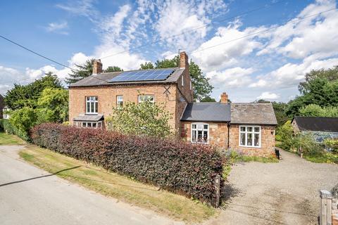 Kinton, Shrewsbury SY4 5 bed detached house for sale