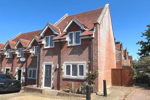 Hospital Road, East Cowes 3 bed end of terrace house for sale