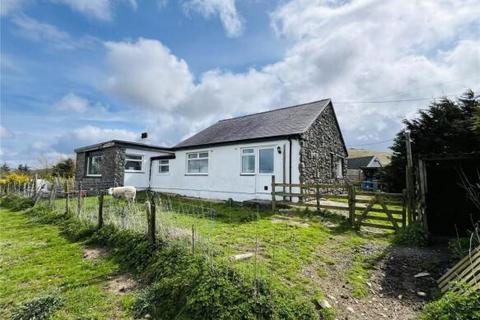 Rhosgadfan, Caernarfon, LL54 4 bed bungalow for sale