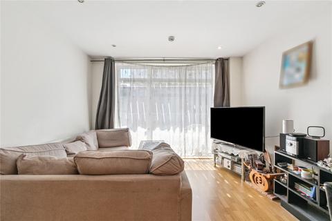Farm Lane, London, SW6 2 bed flat for sale
