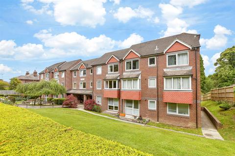 Heath Court, Haywards Heath RH16 1 bed apartment for sale