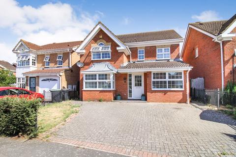 Tippett Drive, Shefford SG17 4 bed detached house for sale