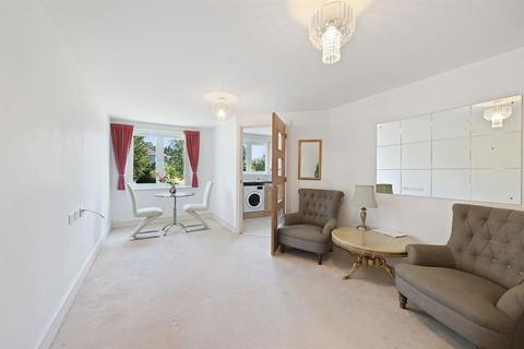 Snakes Lane West, Woodford Green 1 bed apartment for sale