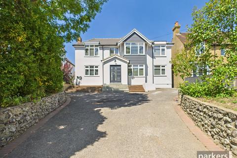 Wokingham Road, Reading RG6 4 bed detached house for sale