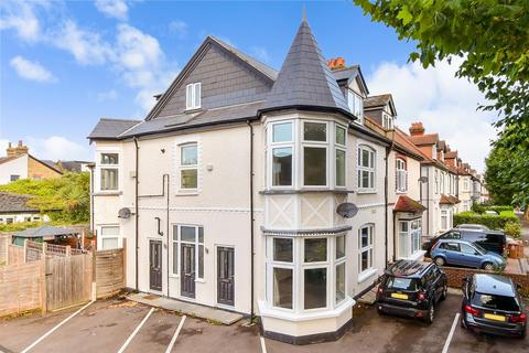 St. James Road, Sutton SM1 2 bed ground floor maisonette for sale