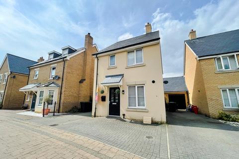 Finzi Grove, Biggleswade, SG18 3 bed detached house for sale