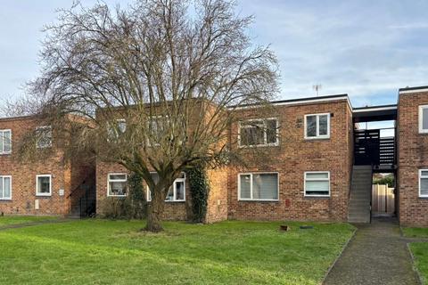 44 Whitley Close, Stanwell... 2 bed flat for sale