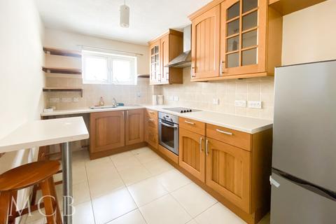 Byron Way, Northolt UB5 2 bed flat for sale