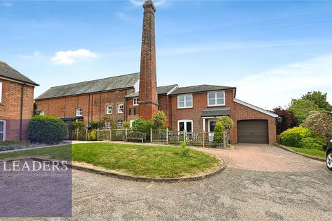 Mill Chase, Halstead, Essex 2 bed end of terrace house for sale