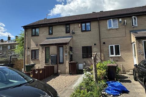 Buckfast Court, Idle, Bradford 2 bed townhouse for sale