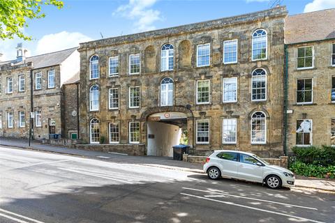 Kings Head Court, Chipping Norton OX7 2 bed apartment for sale