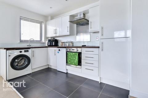 Sutton Court Road, Sutton 2 bed apartment for sale