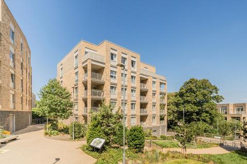 Medawar Drive, London NW7 2 bed flat for sale