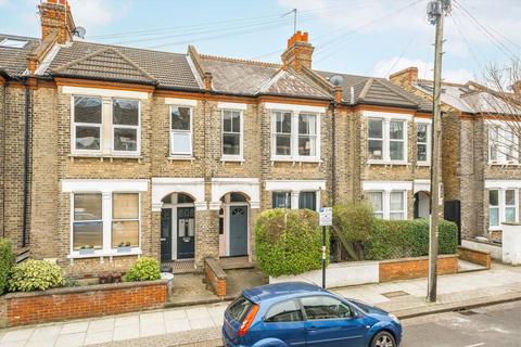 Avarn Road, London SW17 2 bed maisonette for sale