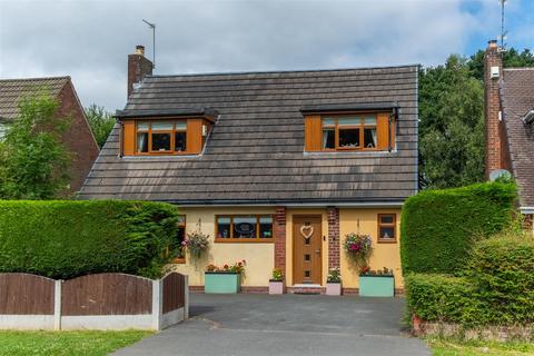 Royal Avenue, Leyland 4 bed detached house for sale