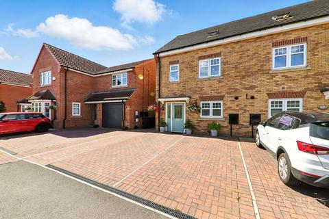 Retreat Place, Pontefract WF8 3 bed semi