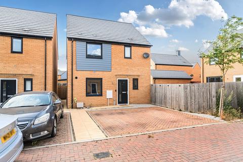 Aventine Grove, Dunstable LU5 3 bed detached house for sale
