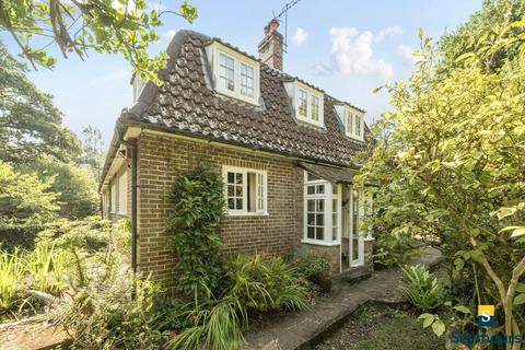 Wonersh Common, Guildford GU5 3 bed semi