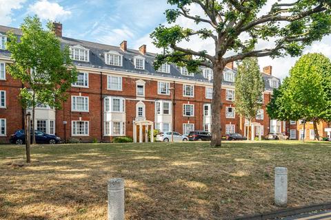 Tyndale Mansions, Upper Street... 2 bed apartment for sale