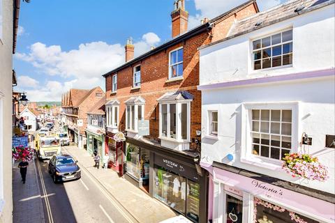 West Street, Dorking RH4 2 bed maisonette for sale