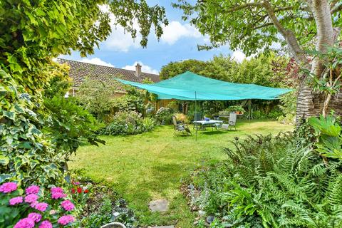 The Street, Sittingbourne ME9 5 bed detached house for sale