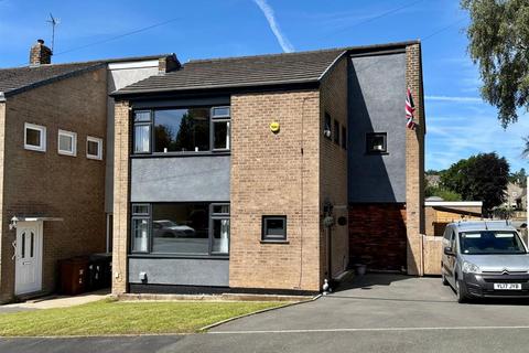 Hawk Road, High Peak SK22 4 bed link detached house for sale