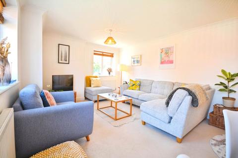 Old Saw Mill Place, Amersham 2 bed flat for sale