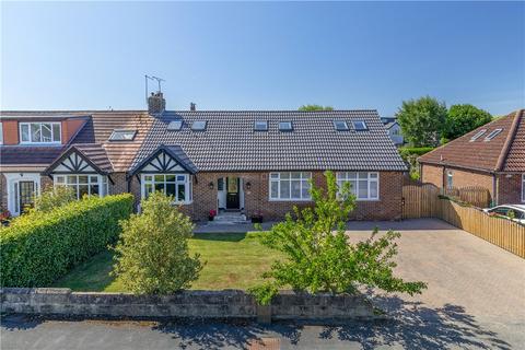 Smithy Lane, Leeds, West Yorkshire, LS16 6 bed semi