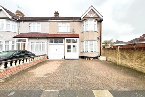 Kilmartin Road, Ilford IG3 5 bed house for sale