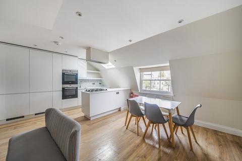 Clifton Hill, St John's Wood, London... 3 bed flat for sale