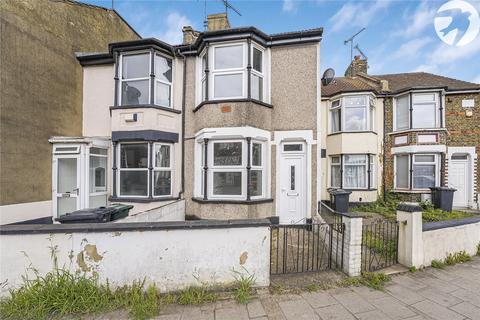 High Street, Swanscombe, Kent, DA10 2 bed terraced house for sale