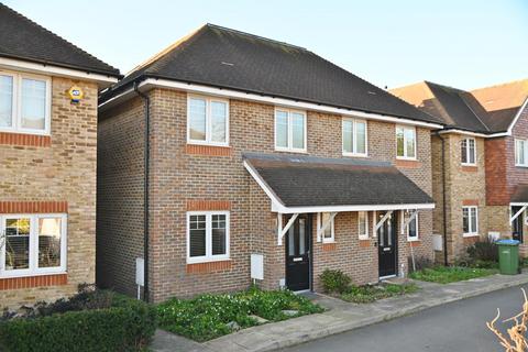 Mole Place, West Molesey KT8 3 bed semi
