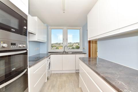 Admirals Walk, Hythe CT21 2 bed apartment for sale