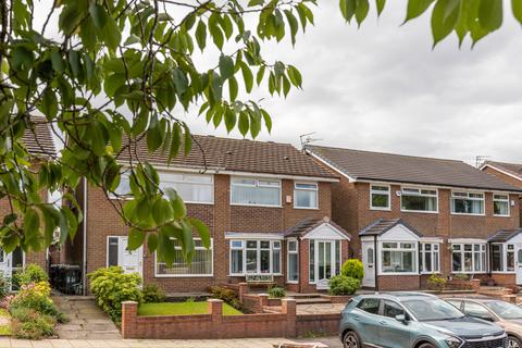 Lindale Avenue, Oldham OL9 3 bed semi