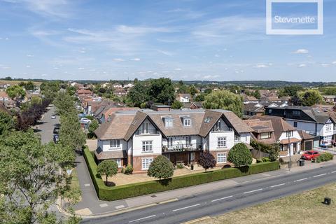 Pavillion Court, Theydon Bois 2 bed ground floor flat for sale