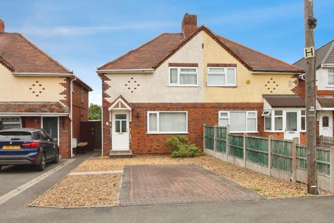 Coronation Road, Pelsall, WS4 1BE 2 bed semi