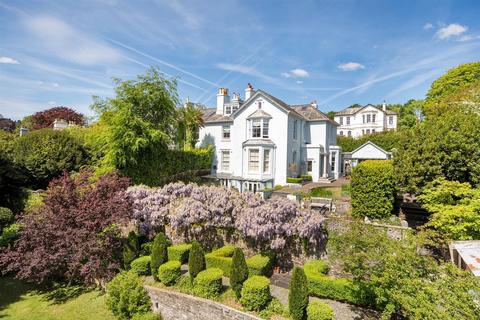 Watts Road, Tavistock, Devon 9 bed semi