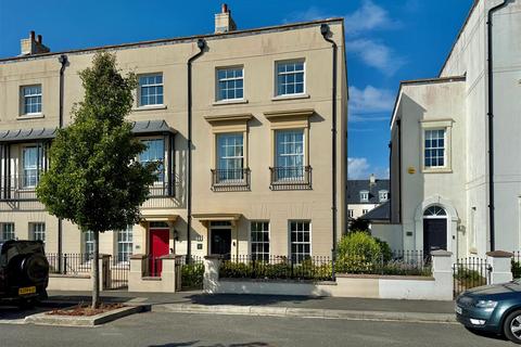 Aquarius Drive, Plymouth PL9 4 bed townhouse for sale