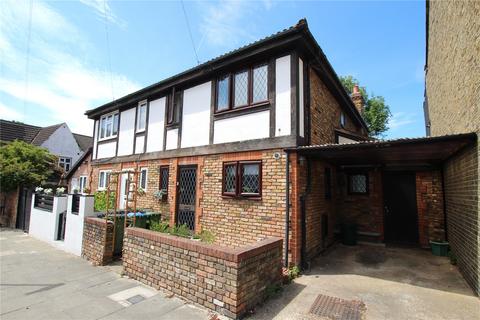 Red Lion Lane, London, SE18 3 bed semi