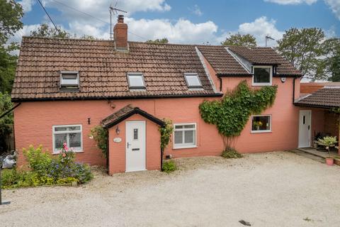 Main Road, Goole DN14 3 bed detached house for sale