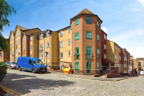 Glendale, Folkestone CT20 2 bed apartment for sale