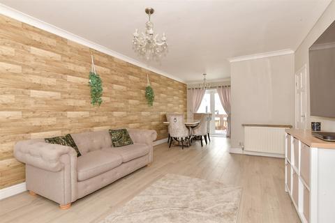 Falcon Gardens, Sheerness ME12 5 bed semi