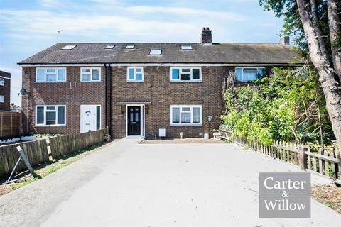 Rainham Road South, Dagenham, Essex 4 bed terraced house for sale