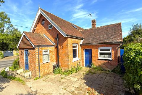 Main Street, Peasmarsh TN31 2 bed detached house for sale