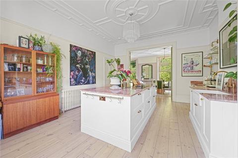 Avenue Road, N6 3 bed apartment for sale
