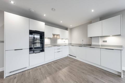 Junction Court, Watford, WD17 3 bed flat for sale