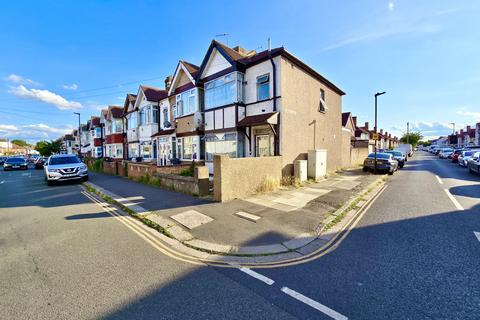 Cromwell Road,  Hounslow, TW3 3 bed end of terrace house for sale