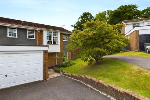 Marlow SL7 4 bed detached house for sale