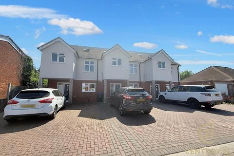 Maple Road, Hayes UB4 4 bed terraced house for sale